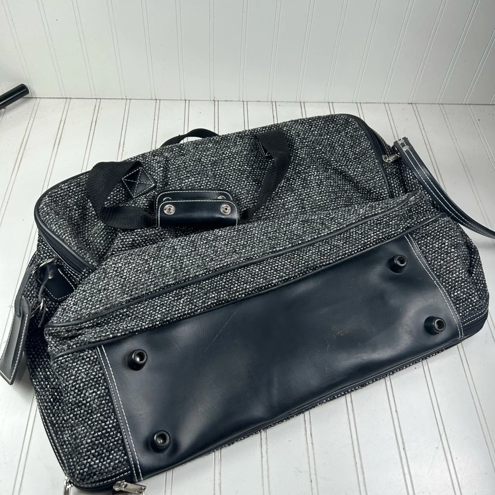 Jaguar Gray Tweeked Weekender Unisex Travel Duffle Bag w Key Chain